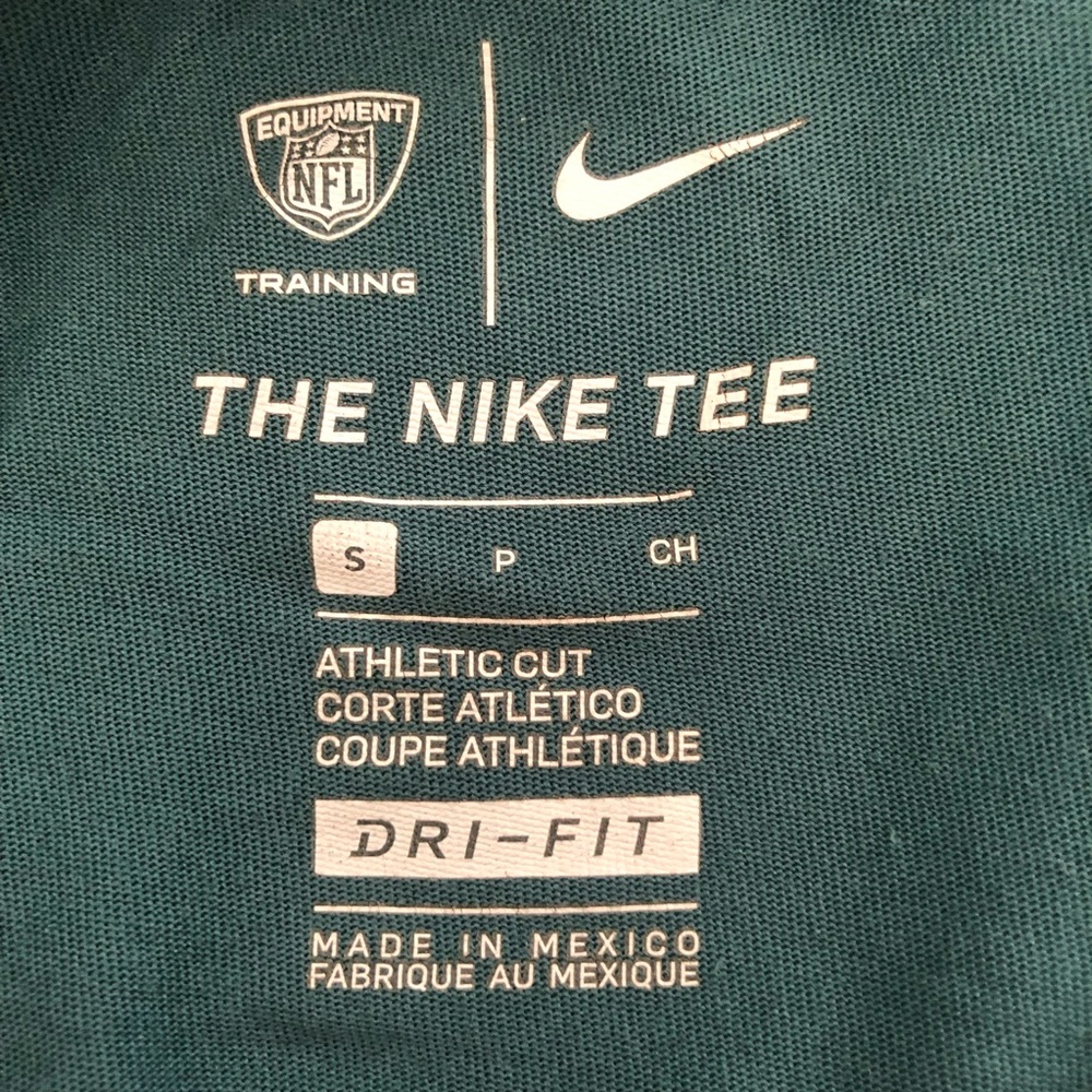 Nike Men's Green Philadelphia Eagles T-Shirt - Picture 3 of 7